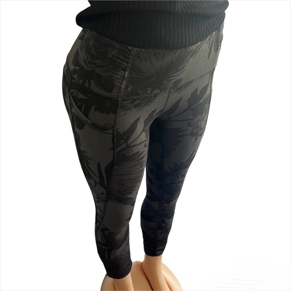 3/$30 🍂 Lululemon Daily Practice Crop Brisk Bloom - Picture 5 of 9